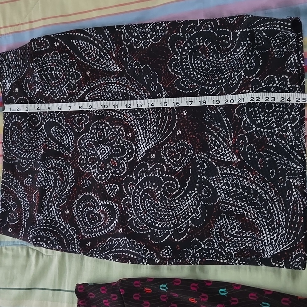 Two LuLaRoe Cassie skirts - Picture 10 of 15
